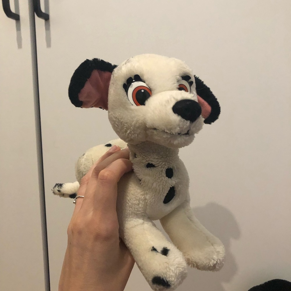 Disney 101 Dalmatians Plush- 6" high 9" long